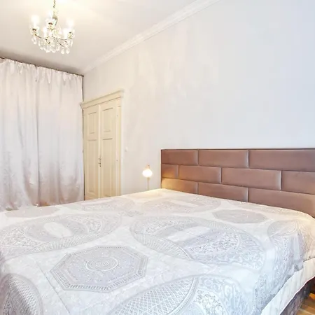 Newly Opened, Designer Opera Apartment Prague Exterior photo